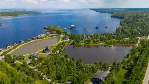 Черные камни